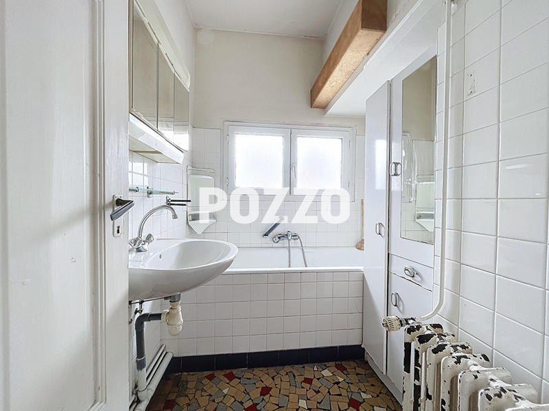 Maison - 224 m² - 8 pièces
