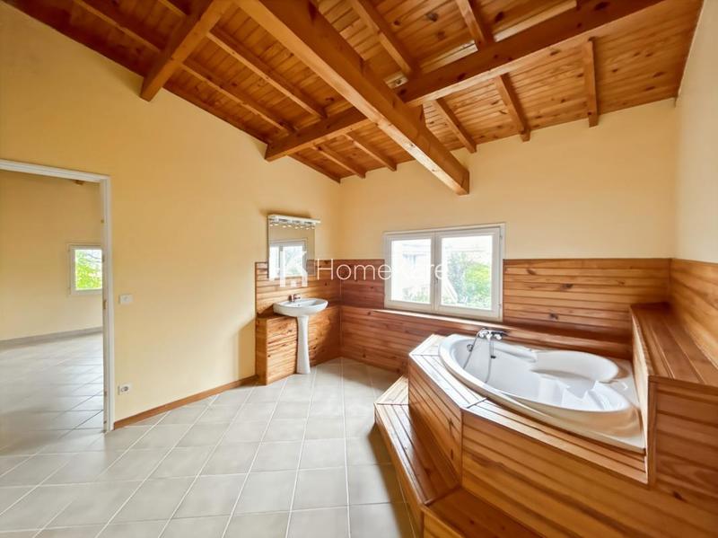 Villa - 230 m² - 7 pièces