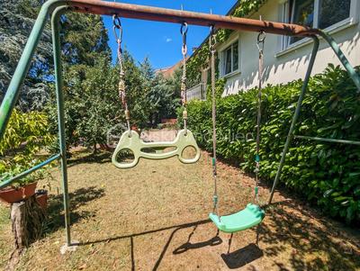 Maison traditionnelle - 94 m² - 5 pièces