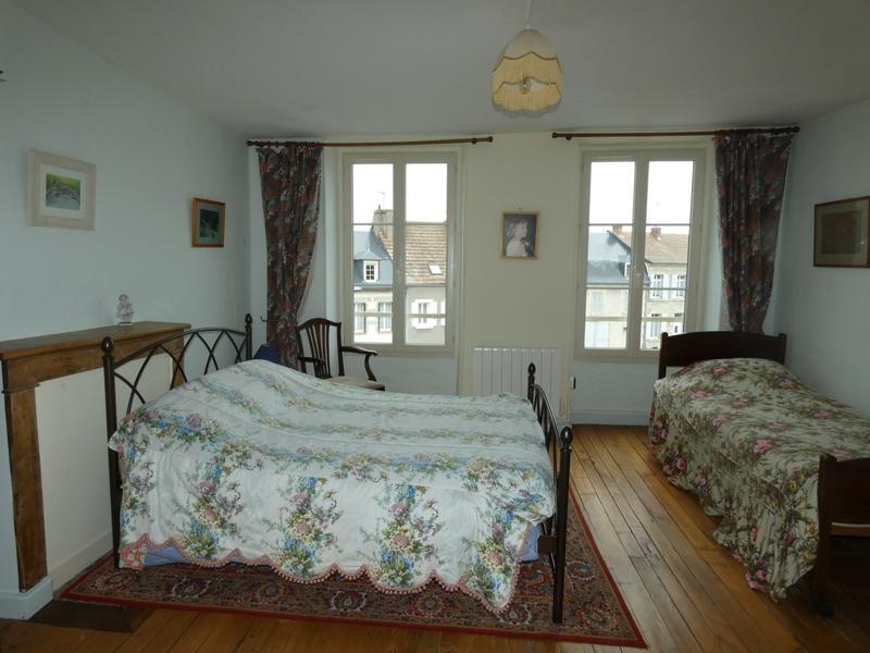 Maison - 200 m² - 6 pièces