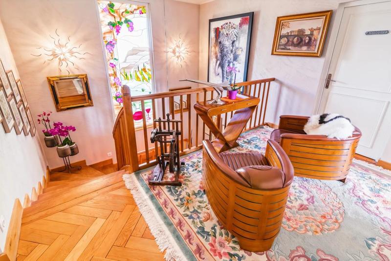 Maison d'architecte - 270 m² - 10 pièces