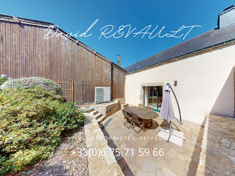 Maison - 210 m² - 8 pièces