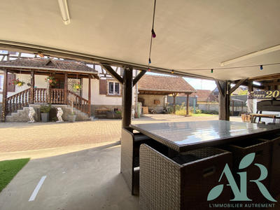 Maison traditionnelle - 192 m² - 7 pièces