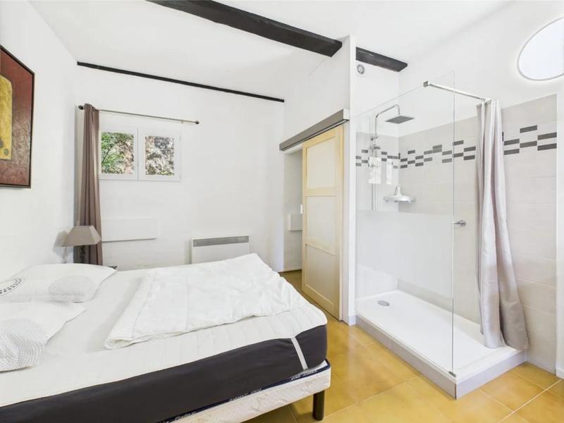 Propriété - 288 m² - 12 pièces