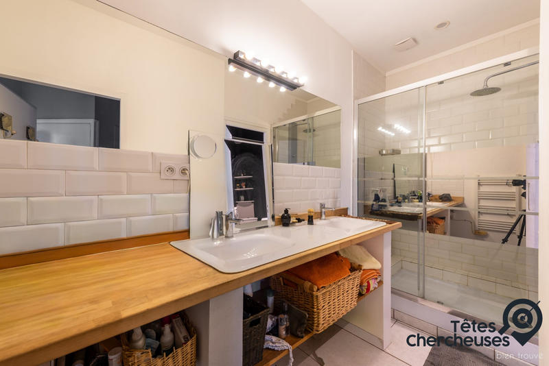 Maison - 213 m² - 7 pièces