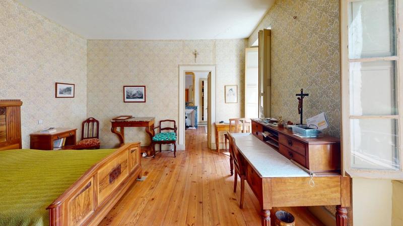 Maison ancienne - 330 m² - 14 pièces