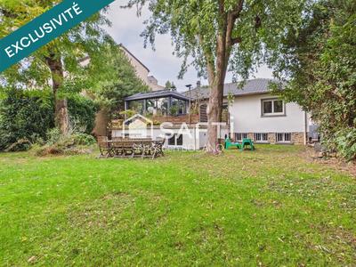 Maison - 208 m² - 7 pièces