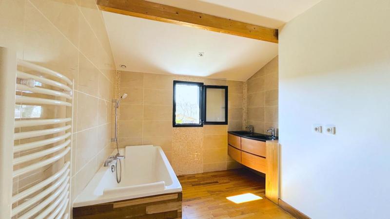 Maison - 155 m² - 6 pièces