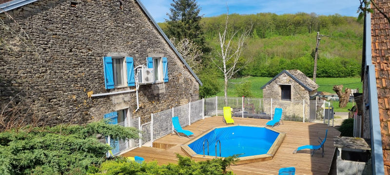 Maison - 155 m² - 9 pièces