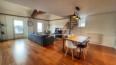 Appartement - 162 m² - 6 pièces