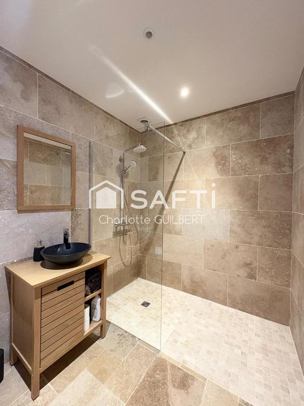 Maison - 265 m² - 6 pièces