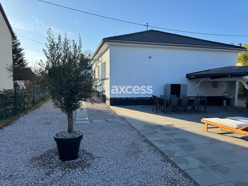 Maison - 93 m² - 5 pièces