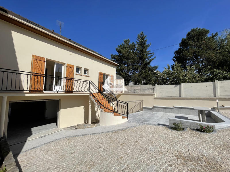 Maison - 96 m² - 6 pièces