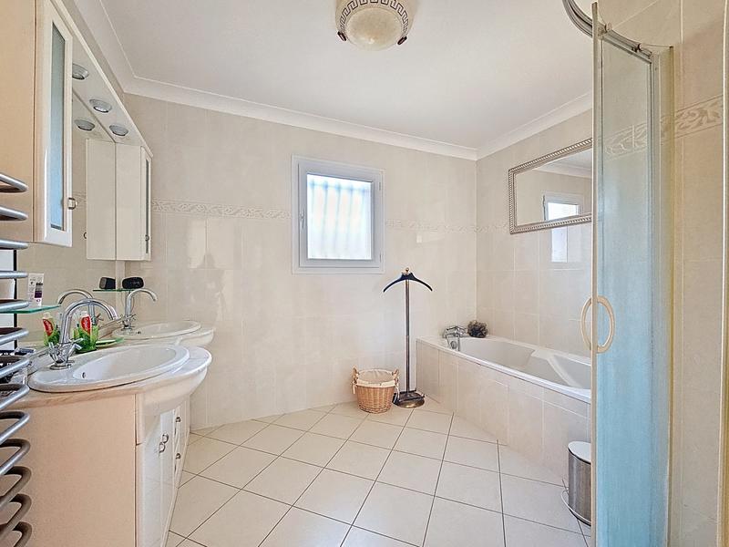 Maison - 138 m² - 5 pièces