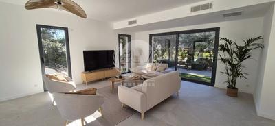 Villa - 250 m² - 5 pièces