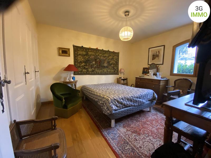 Maison - 180 m² - 7 pièces