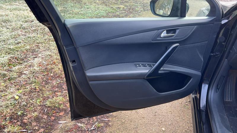 Peugeot 508 I 1.6 BlueHdi 120 Eat6 Active - Automatique