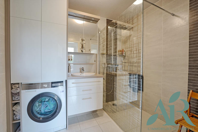 Appartement - 95 m² - 4 pièces