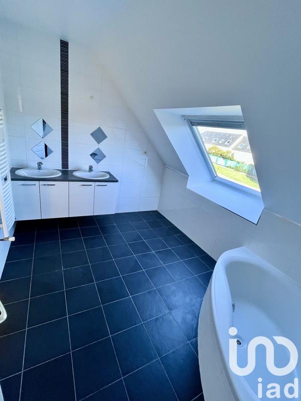 Maison - 180 m² - 6 pièces