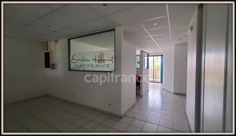 Bureau - 11 m² - 1 pièce