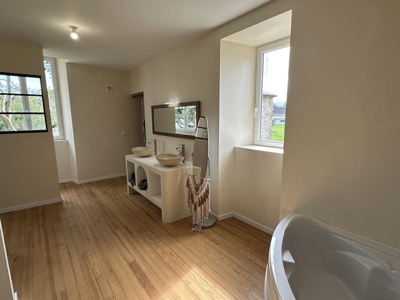 Maison - 205 m² - 5 pièces