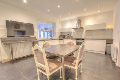 Bastide - 360 m² - 7 pièces