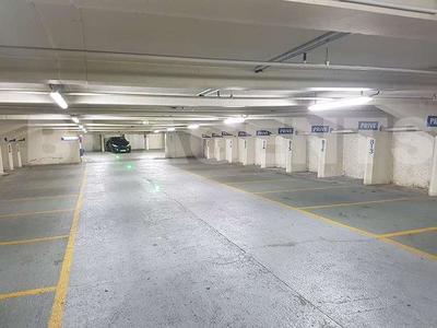 Parking / Garage - 11 m²
