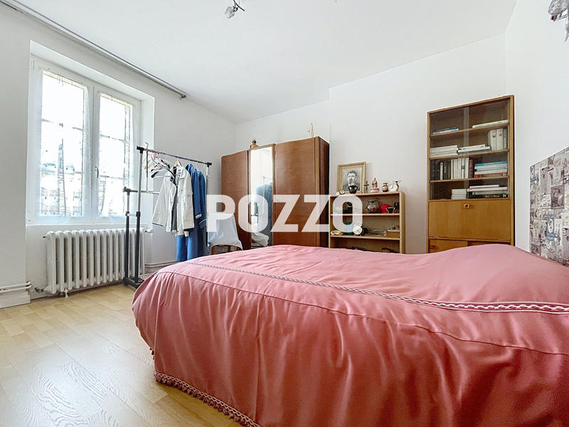 Maison - 180 m² - 8 pièces