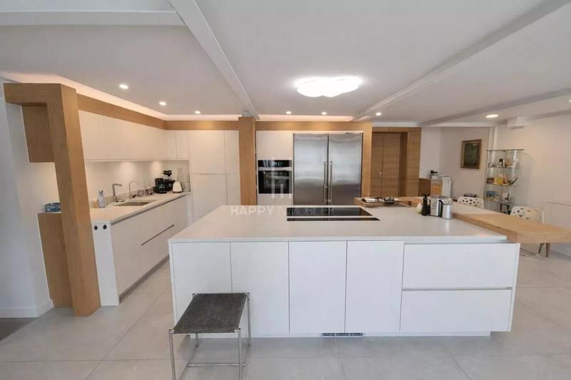 Loft - 170 m² - 3 pièces