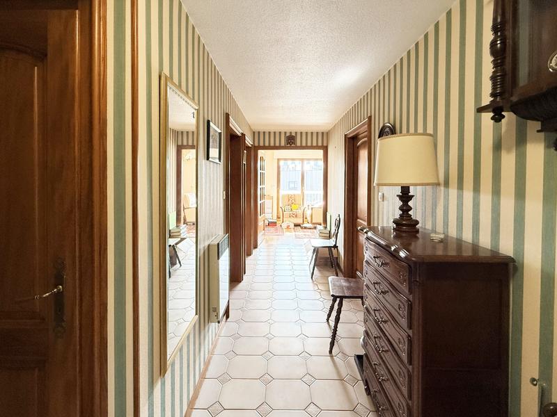 Appartement - 88 m² - 5 pièces