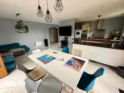 Maison - 88 m² - 4 pièces