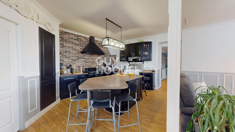 Appartement - 164 m² - 5 pièces