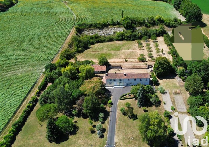 Maison - 210 m² - 8 pièces