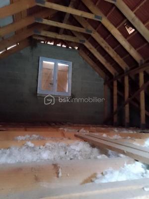 Maison - 85 m² - 4 pièces