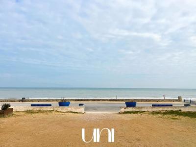 Maison - 200 m² - 8 pièces