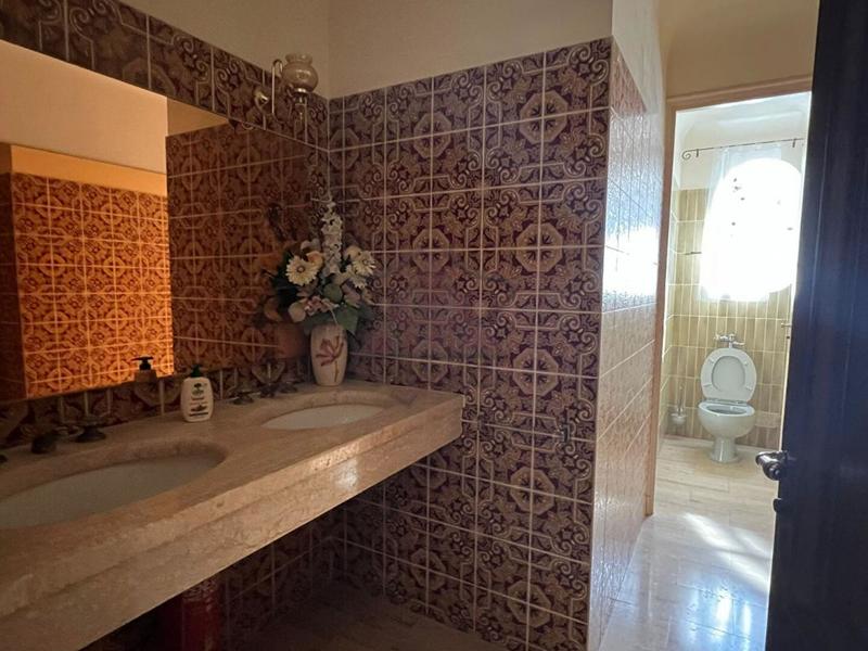 Demeure - 522 m² - 10 pièces