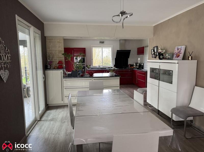 Maison - 138 m² - 5 pièces