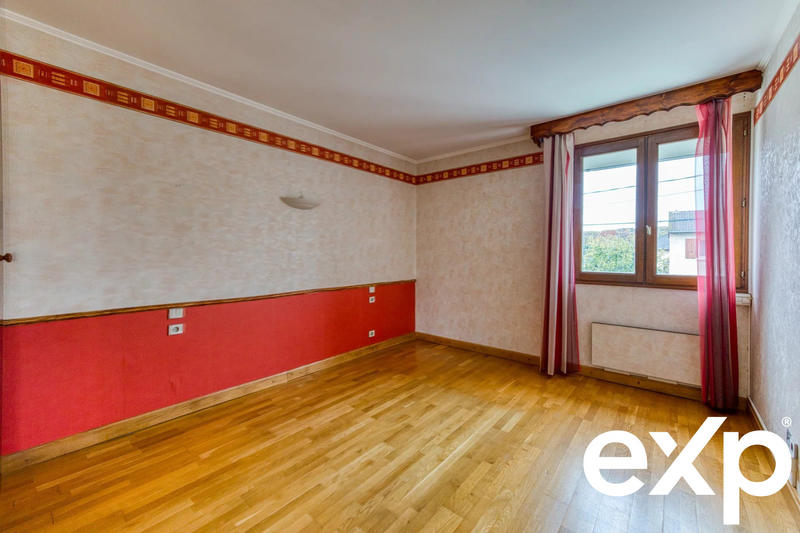 Maison - 121 m² - 7 pièces