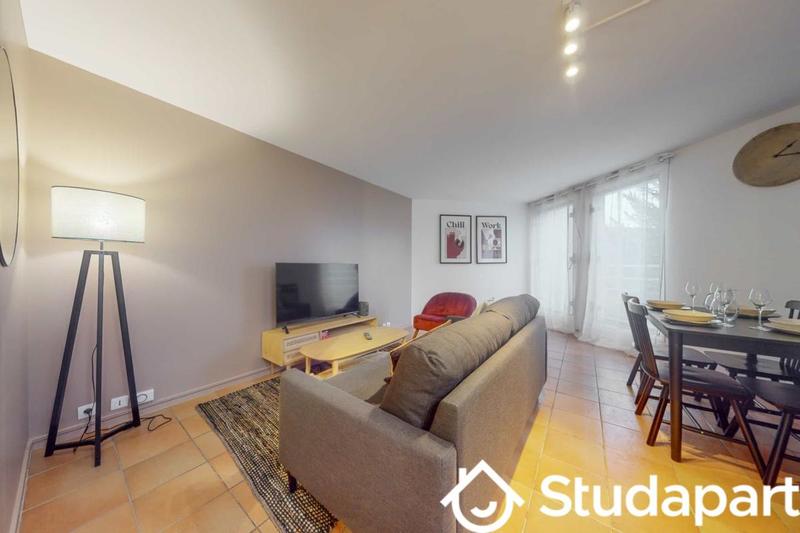 Chambre - 9 m² - 1 pièce