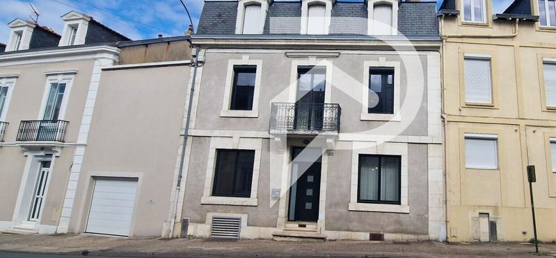 Maison - 283 m² - 11 pièces