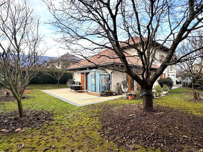 Maison - 163 m² - 6 pièces