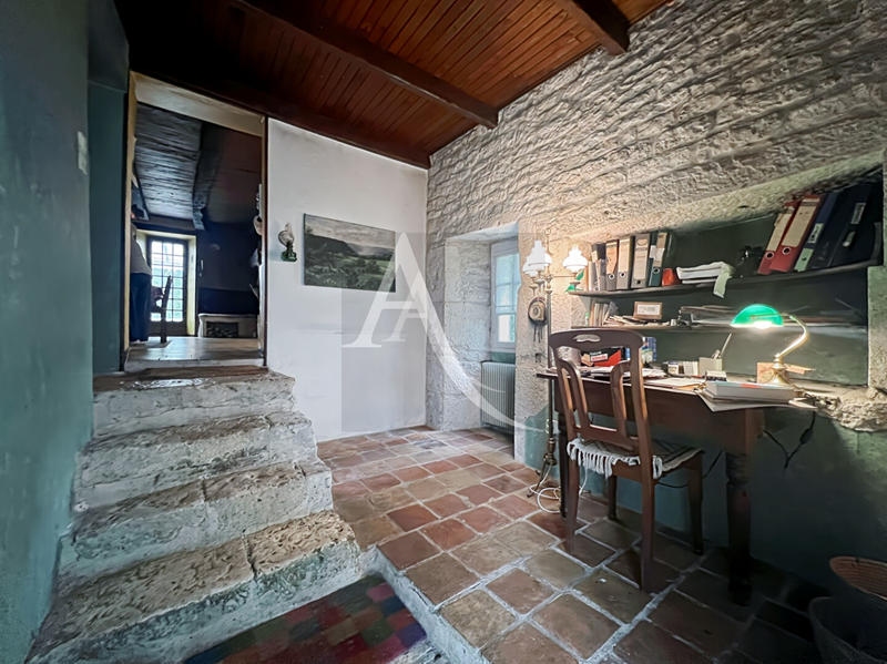 Maison - 186 m² - 5 pièces