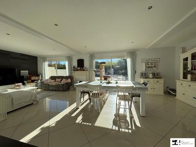 Maison contemporaine - 136 m² - 5 pièces