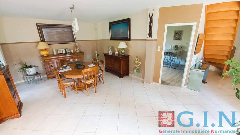 Maison - 170 m² - 7 pièces