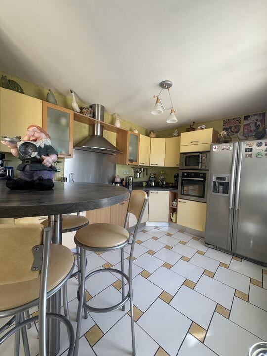 Maison - 138 m² - 6 pièces