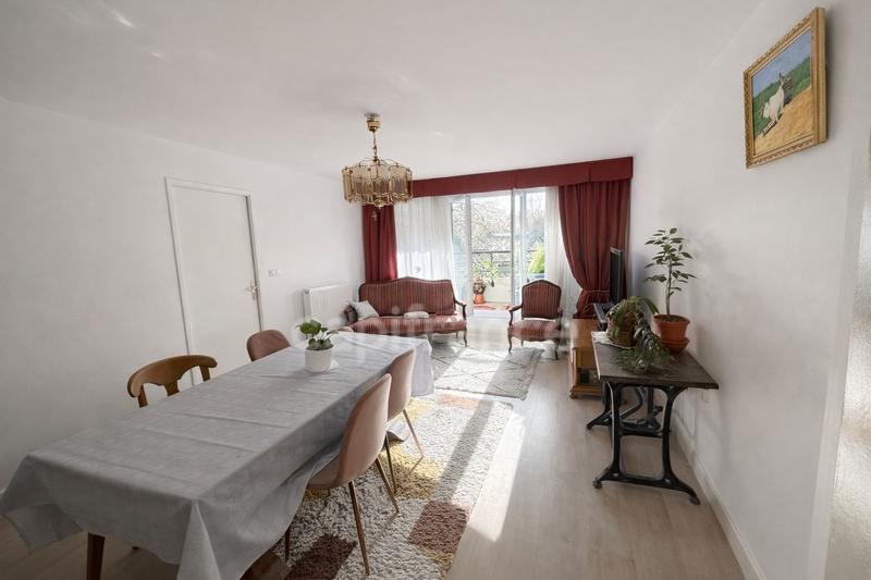Appartement - 80 m² - 4 pièces