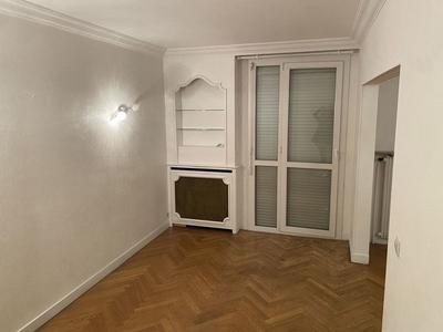 Appartement - 93 m² - 5 pièces