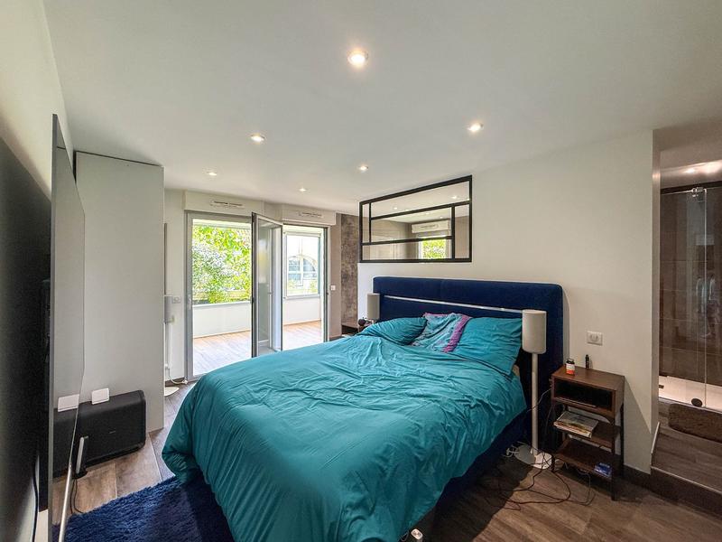 Appartement - 102 m² - 2 pièces