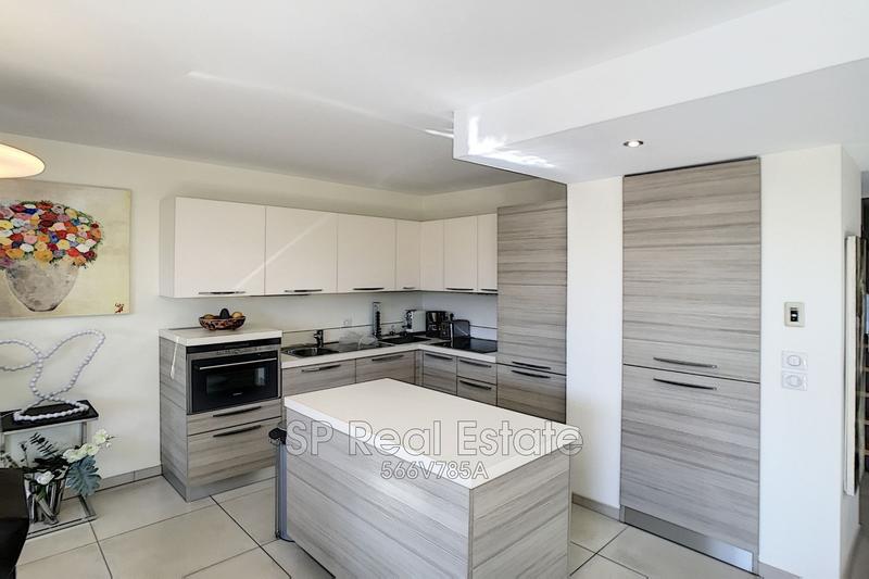 Appartement - 98 m² - 3 pièces