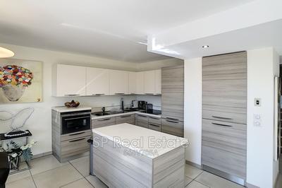 Appartement - 98 m² - 3 pièces